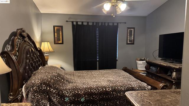 628 Norboe, Corcoran CA: https://media.crmls.org/mediaz/d4657930-bdb5-4cb3-b47d-13597af63ce4.jpg