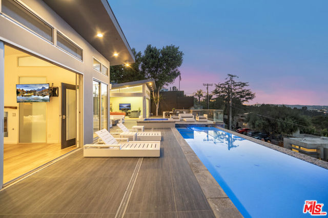 7275 Mulholland Drive, Los Angeles CA: https://media.crmls.org/mediaz/d465c549-8741-4dc9-a917-cf1ef1f758f4.jpg