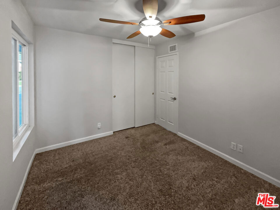 https://media.crmls.org/mediaz/d4660dfb-ab60-4d76-895d-97248b48bb09.jpg?preset=X-Large