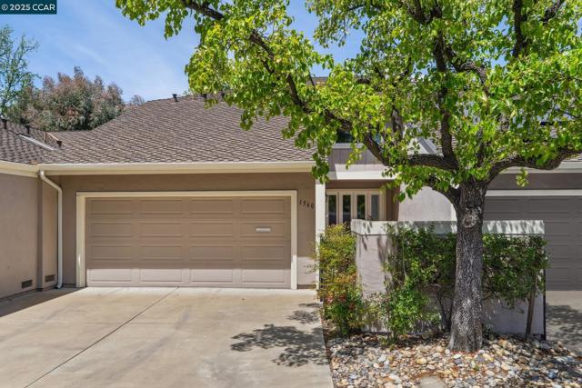 1560 Gilboa Dr, Walnut Creek CA: https://media.crmls.org/mediaz/d46675fe-153b-438c-a4bc-e491e98cc241.jpg