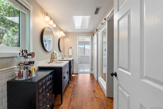 17924 Saint Andrews Dr, Poway CA: https://media.crmls.org/mediaz/d4667867-e2c0-4191-beb0-0395e306b8c2.jpg