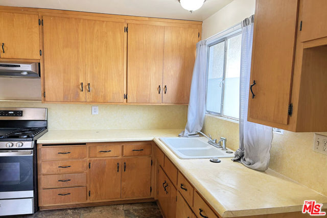 2513 Denmead Street, Lakewood CA: https://media.crmls.org/mediaz/d4677330-a5ab-4909-87b9-c485cfe5a9b1.jpg