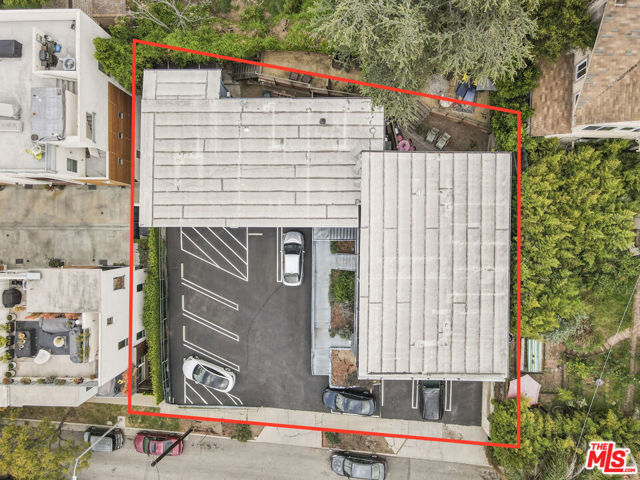 1315 Montana Street, Los Angeles CA: https://media.crmls.org/mediaz/d4677e20-de8f-4b71-a158-72812f641fdb.jpg