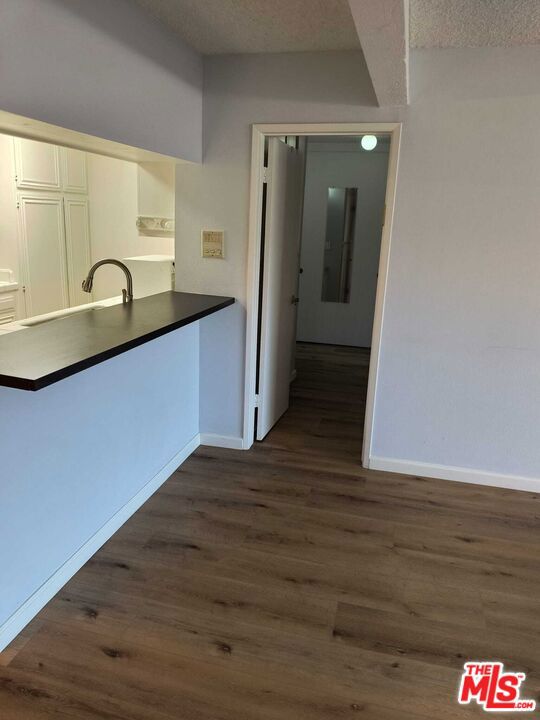 5334 N Lindley Avenue, Encino CA: https://media.crmls.org/mediaz/d467a5a0-125b-4f44-b80c-86886be93d91.jpg