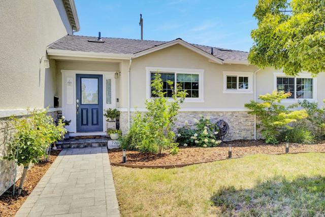 726 S Henry Avenue, San Jose CA: https://media.crmls.org/mediaz/d467d743-b022-45e7-a2a6-982ab36911cd.jpg