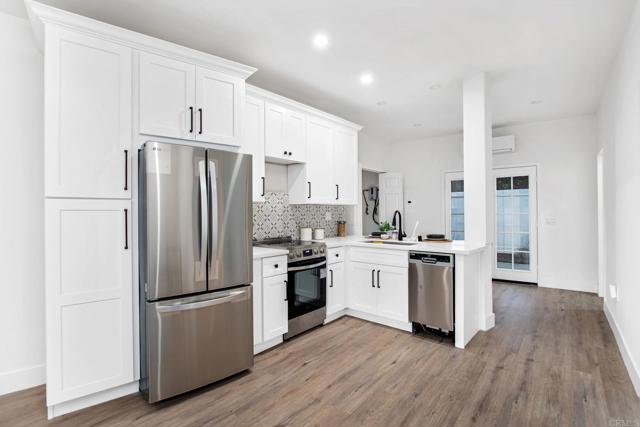 Detail Gallery Image 34 of 60 For 1513 California St, Oceanside,  CA 92054 - 5 Beds | 4 Baths