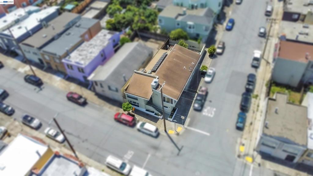 https://media.crmls.org/mediaz/d46851ad-9ae4-4727-bb21-7b65655ac43f.jpg?preset=X-Large