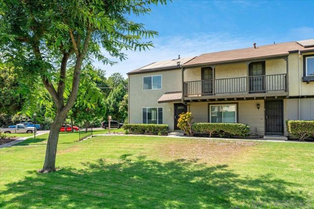 9559 Cottonwood Ave, Santee, California 92071, 3 Bedrooms Bedrooms, ,1 BathroomBathrooms,Townhouse,For Sale,Cottonwood Ave,240018661SD