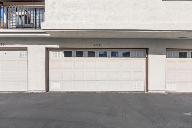 4145 Porte De Merano, San Diego CA: https://media.crmls.org/mediaz/d46afc35-19c0-4b24-acfe-834b78fac85d.jpg