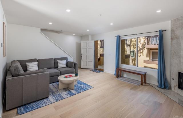 1680 N Coast Hwy 101, Encinitas CA: https://media.crmls.org/mediaz/d46b382d-6ef0-47e7-81cf-f740c298624d.jpg