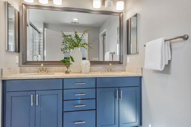 111 Llano De Los Robles Avenue, San Jose CA: https://media.crmls.org/mediaz/d46b9eb7-d295-4dd3-bf67-d4344fc97393.jpg