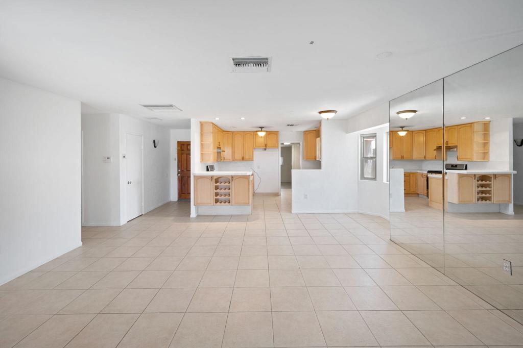 MLS #219132767DA img 2