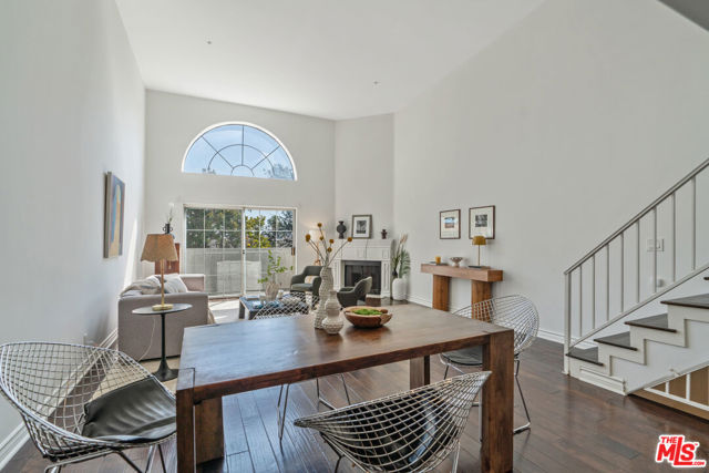 3743 S Canfield Avenue, Los Angeles CA: https://media.crmls.org/mediaz/d46df7b9-5a14-4152-8275-71b4fdad2de5.jpg