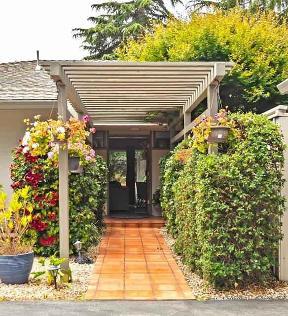 25750 Rio Vista Drive, Carmel CA: https://media.crmls.org/mediaz/d46dfeac-003d-49ea-a9d4-b364a6a2d4f3.jpg