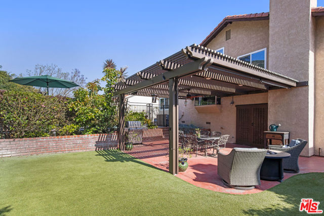 2591 Sunnydale Drive, Duarte CA: https://media.crmls.org/mediaz/d46e43d4-3e7d-4e96-8a16-9a4ecfbe5f9f.jpg