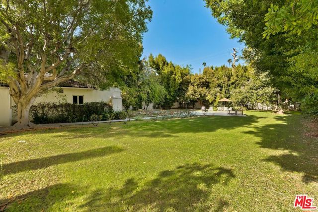 710 Beverly Drive, Beverly Hills, California 90210, 4 Bedrooms Bedrooms, ,5 BathroomsBathrooms,Single Family Residence,For Sale,Beverly,24369371
