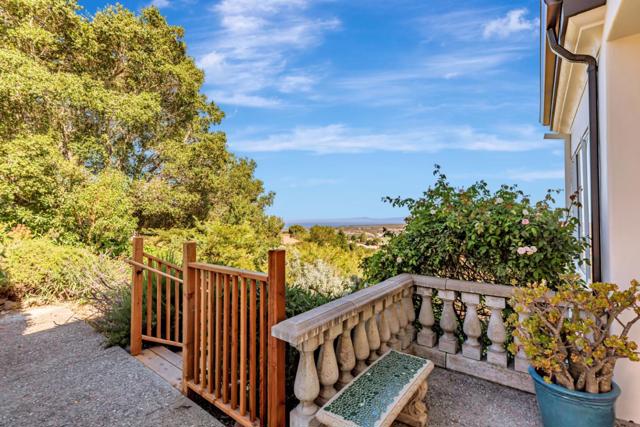 25691 Whip Road, Monterey CA: https://media.crmls.org/mediaz/d46ec587-b940-46c7-8ac0-e26d8138889e.jpg