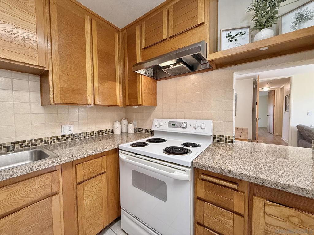 4082 Albatross St - photo 16