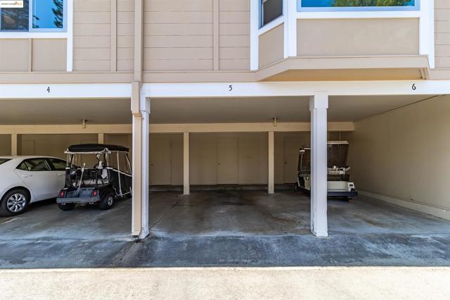 1405 Ptarmigan Dr, Walnut Creek CA: https://media.crmls.org/mediaz/d4706b26-7e0c-4aa7-8996-c1b319df92a1.jpg