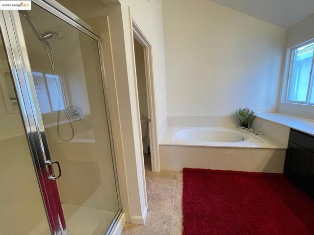 4529 Pronghorn Way, Antioch CA: https://media.crmls.org/mediaz/d470ef62-7f5b-41ab-aa1f-4b1feedf7fda.jpg