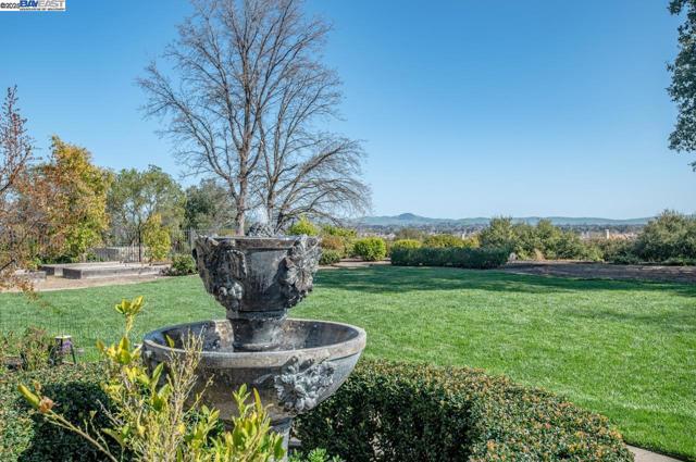 3029 Alburni Ct, Pleasanton CA: https://media.crmls.org/mediaz/d4726987-1511-4b8d-83f7-1a3d71fd9ca1.jpg