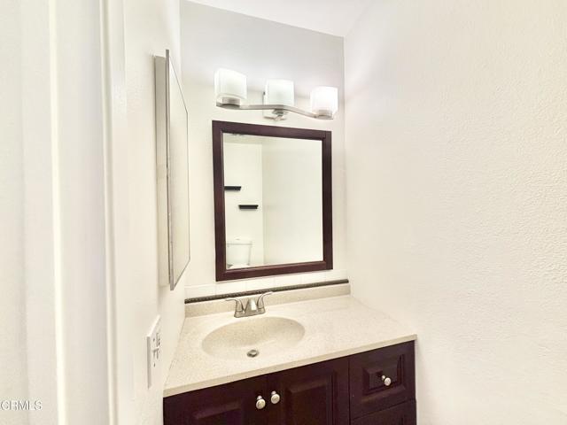 Detail Gallery Image 9 of 28 For 250 E Surfside Dr, Port Hueneme,  CA 93041 - 2 Beds | 1/1 Baths