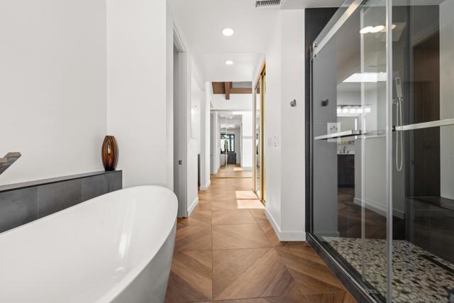 32676 Taspa Ct, Pauma Valley CA: https://media.crmls.org/mediaz/d4736f8f-9715-4689-9a7a-05c0ad0e4372.jpg