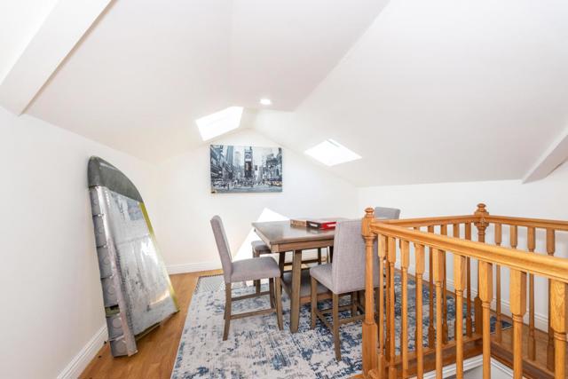 75 Eugenia Way, Hillsborough CA: https://media.crmls.org/mediaz/d47384d2-443f-4d84-aa88-1f79fd23460d.jpg