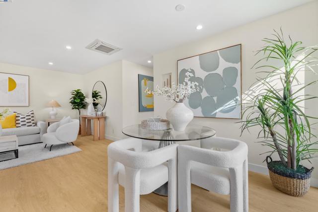 474 Oliver St, Milpitas CA: https://media.crmls.org/mediaz/d47398ea-1db1-4d1d-bc35-6e4ef7546a18.jpg
