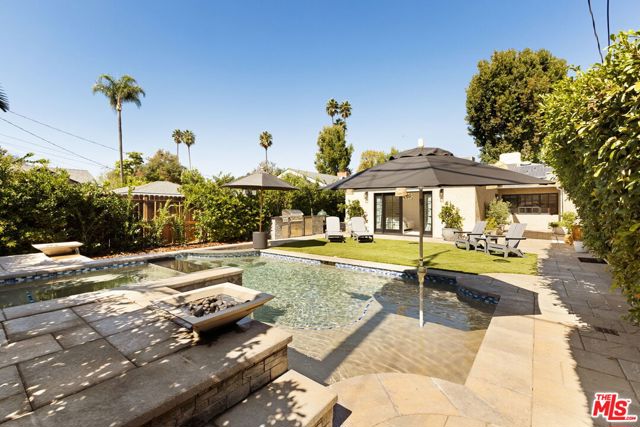 13128 Hartsook Street, Sherman Oaks CA: https://media.crmls.org/mediaz/d473eb07-b729-420c-a023-df4340169281.jpg