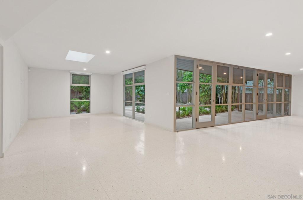 MLS #250030697SD img 11