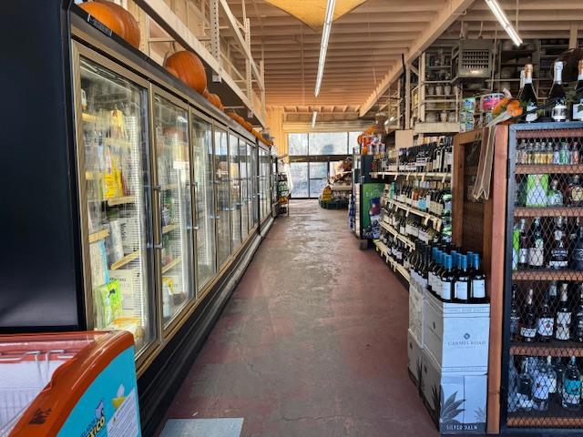 3876 3876 El Camino Real, Palo Alto CA: https://media.crmls.org/mediaz/d4761f0c-10f3-4ffa-a098-439c1086c438.jpg