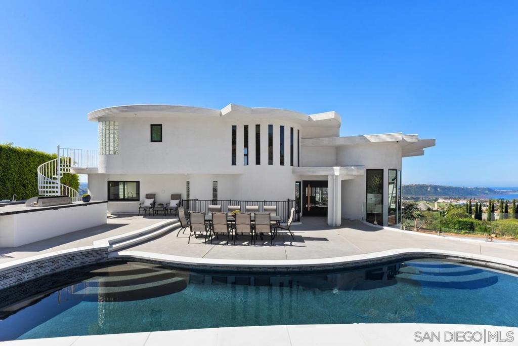 7215 El Fuerte St - photo 3