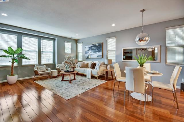 761 Batista Dr, San Jose CA: https://media.crmls.org/mediaz/d476adec-4f0c-4d7c-b442-13a835ebed60.jpg