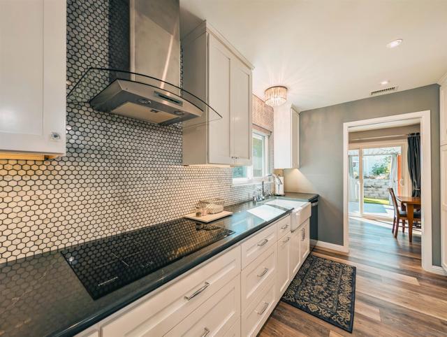 16482 Roca Dr, San Diego CA: https://media.crmls.org/mediaz/d47705c4-3227-486f-9284-389557636653.jpg