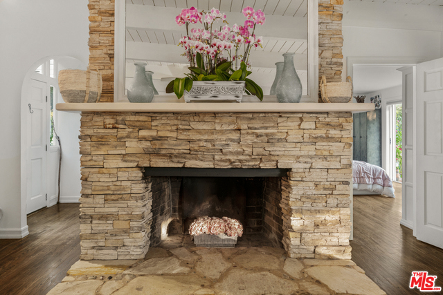1111 Canyon Trail photo 7