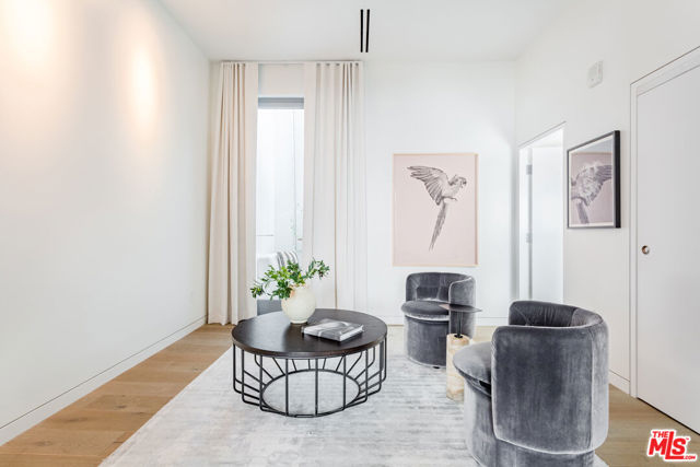 8600 Wilshire Boulevard, Beverly Hills CA: https://media.crmls.org/mediaz/d478d403-fa1e-41ea-9f8a-550ee1968212.jpg