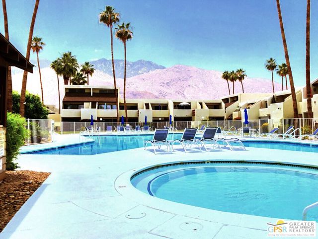 1655 E Palm Canyon Drive, Palm Springs CA: https://media.crmls.org/mediaz/d4794640-0d38-47fa-8b12-3be3716a74e8.jpg
