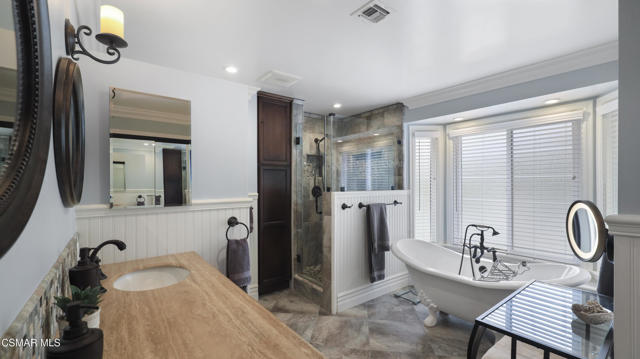 876 Emerson Street, Thousand Oaks CA: https://media.crmls.org/mediaz/d47a4b66-c5f3-457f-b76d-d6e52d1d5ec6.jpg