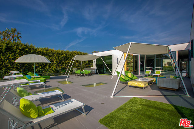 Image 15 of 53 For 809 Rexford Drive