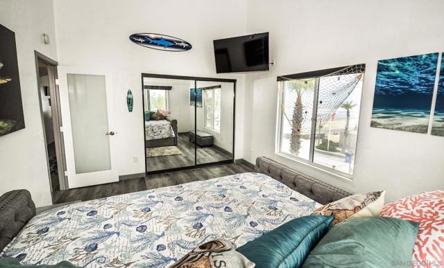 706 Ocean LN, Imperial Beach CA: https://media.crmls.org/mediaz/d47a5895-bbf2-40ed-9a3d-0828fcb01580.jpg