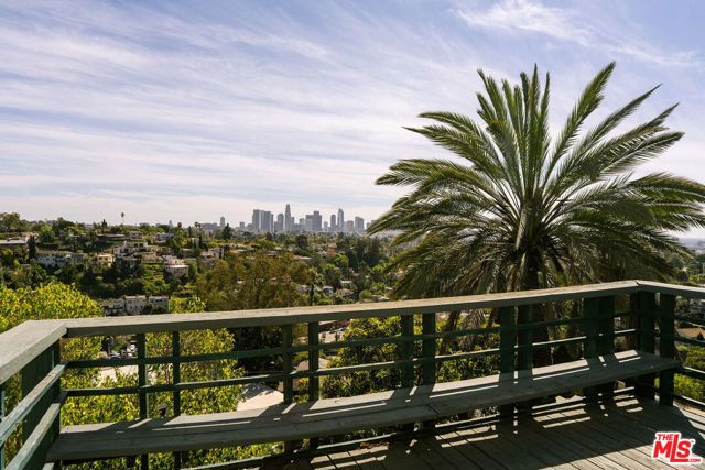 2 Bed Home for Sale in Los Angeles, California