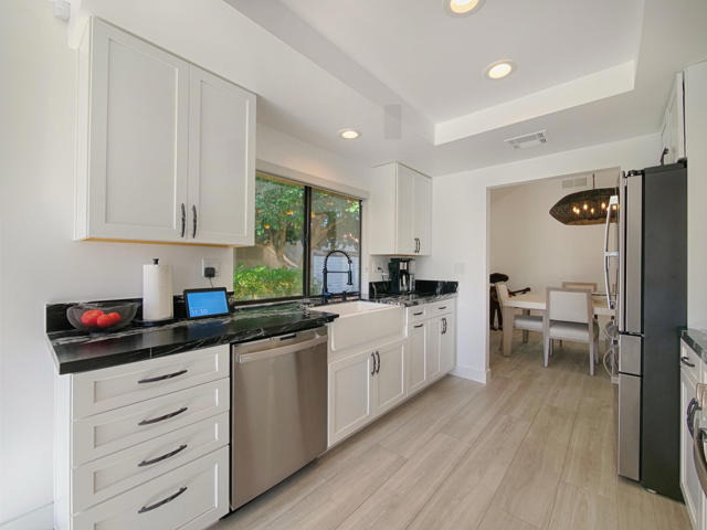 7529 Regency Drive, Palm Springs CA: https://media.crmls.org/mediaz/d47a7401-6c68-43dc-8c74-68eea31ad128.jpg
