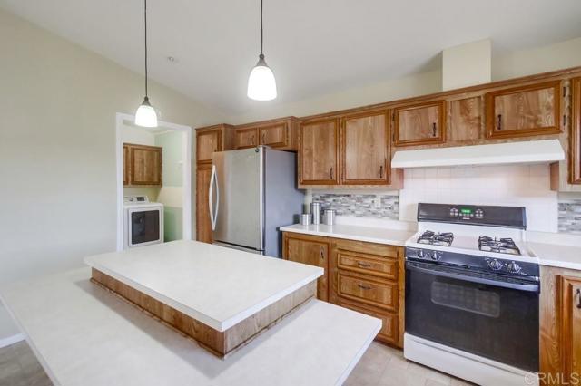 Detail Gallery Image 8 of 28 For 9500 Harritt Rd #293,  Lakeside,  CA 92040 - 3 Beds | 2 Baths