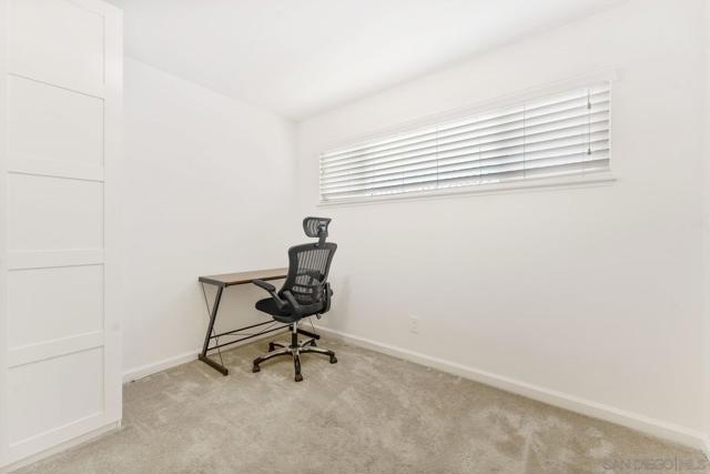 4527 Chinook Court, San Diego CA: https://media.crmls.org/mediaz/d47b7f2d-5f88-4484-8e75-5e1176a054d1.jpg