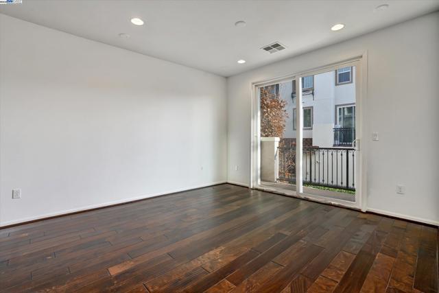 2890 Kew Ave, Livermore CA: https://media.crmls.org/mediaz/d47d4647-216e-450e-9228-a408b3699ddd.jpg