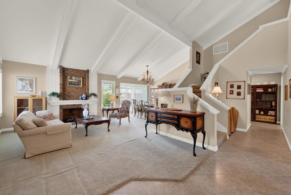 12475 Floresta Way - photo 8