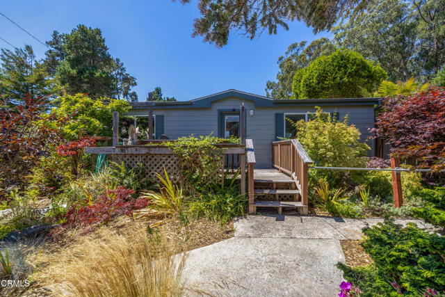 18700 Hare Creek Terrace, Fort Bragg CA: https://media.crmls.org/mediaz/d47ddcde-0a87-473c-a677-f96b0c7f0689.jpg