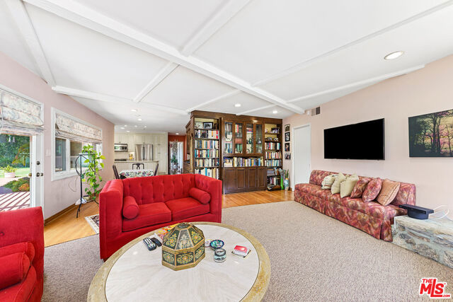 Image 13 of 39 For 821 Glenmere Way