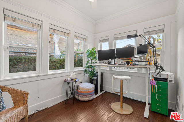 1513 S Victoria Avenue, Los Angeles CA: https://media.crmls.org/mediaz/d47fa425-0460-4618-9147-a6e1e4f5a1af.jpg